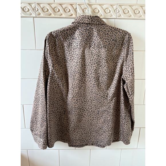Chicos No Iron Leopard Print Long Sleeve Shirt Blouse Women size 2 or a US 12-14 - Picture 2 of 5